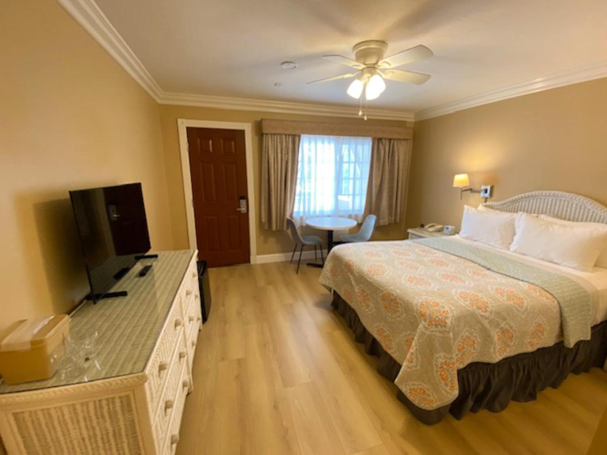 Cliff House Inn Muscle Shoals Ruang foto
